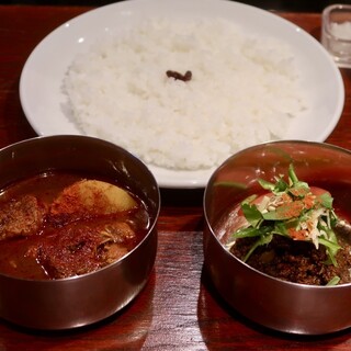 DEVIL CURRY - 料理写真:選べる 2種のカレー ドライキーマ&デビルカレー